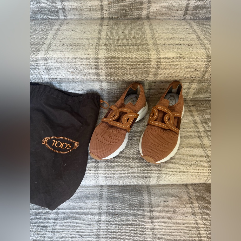 Tod’s Brown Sneakers